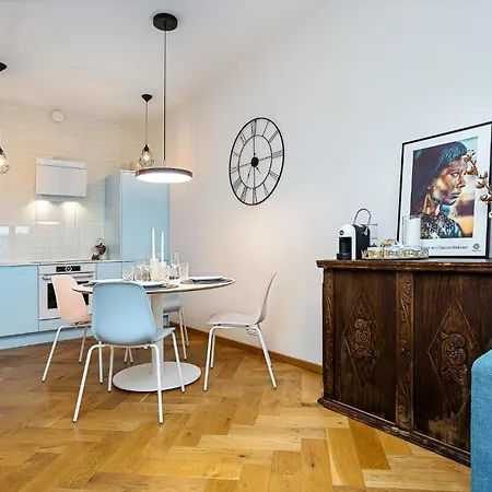Old Town Fabulous View Apartment *